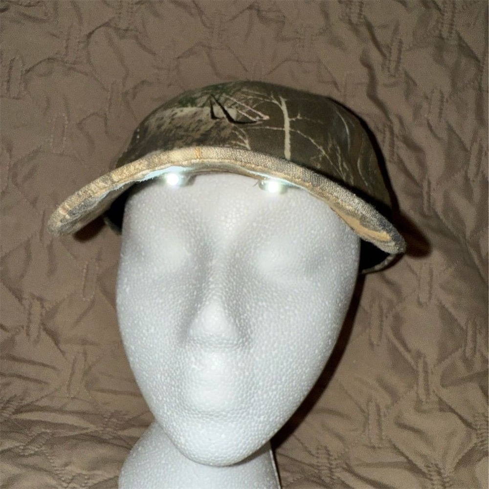 Camouflage Hat 4 LED 42-Lumens Light Adjustable Camo Baseball Real Tree Cap